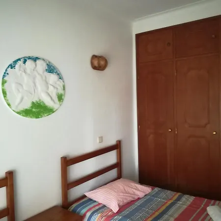 - Elimar 1 T1 شقة *